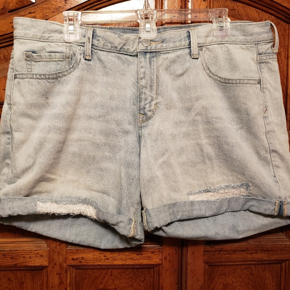 Gap 1969 sexy boyfriend shorts. NWOT